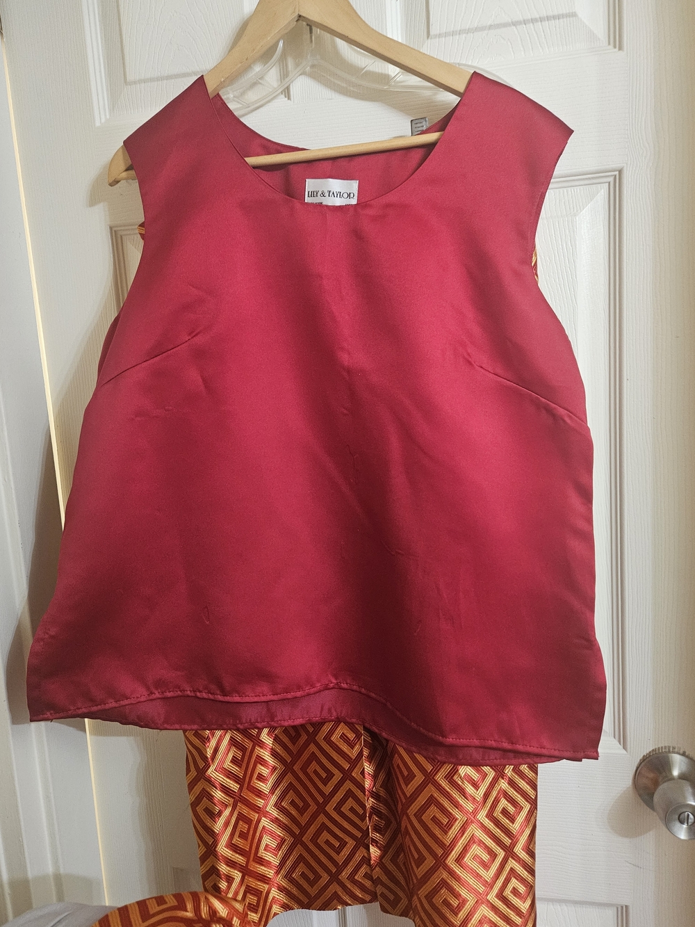 Statement Gold & Red Geometric Satin Blazer - Picture 3 of 10